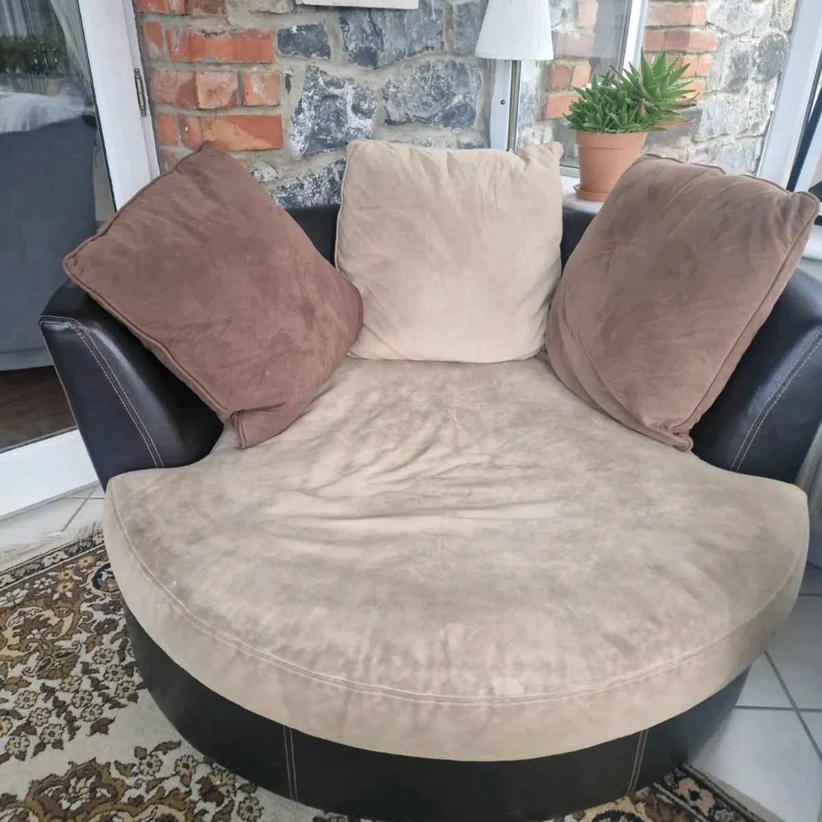 Cuddle Chair - Image 2