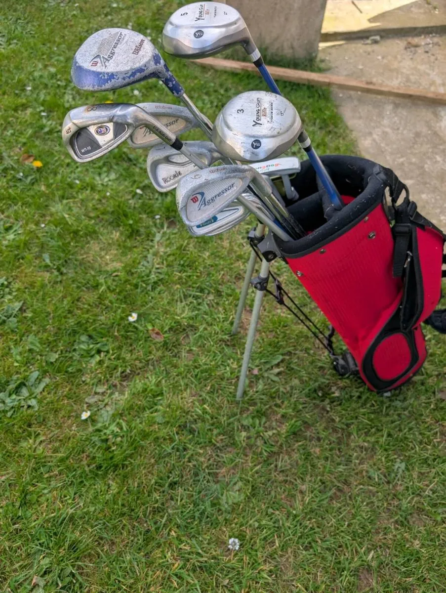 Junior set of Golf clubs a few ages handy one bag - Image 4