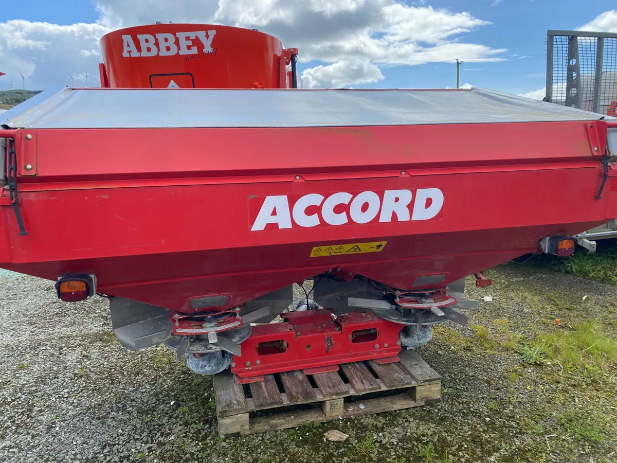 Accord Twin Disc Spinner - Image 1