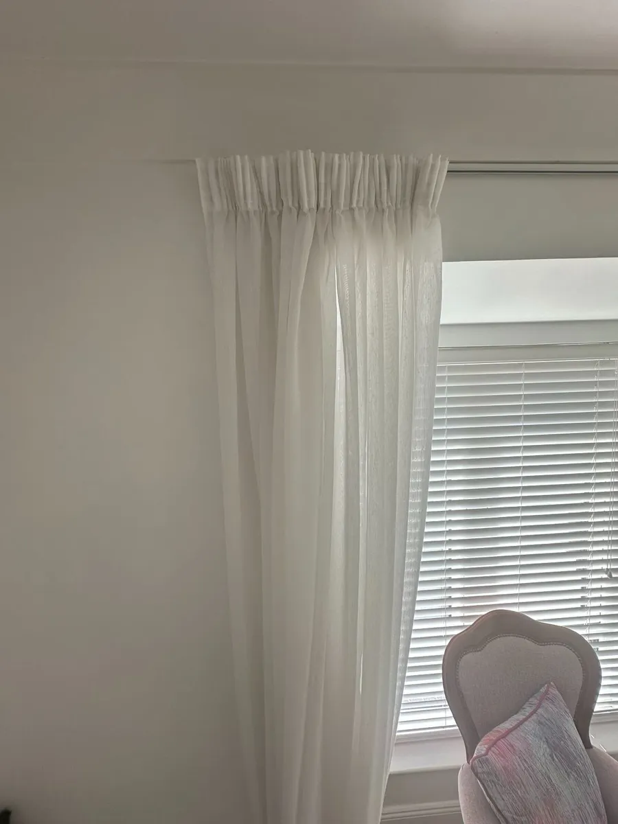 Curtains - Image 1