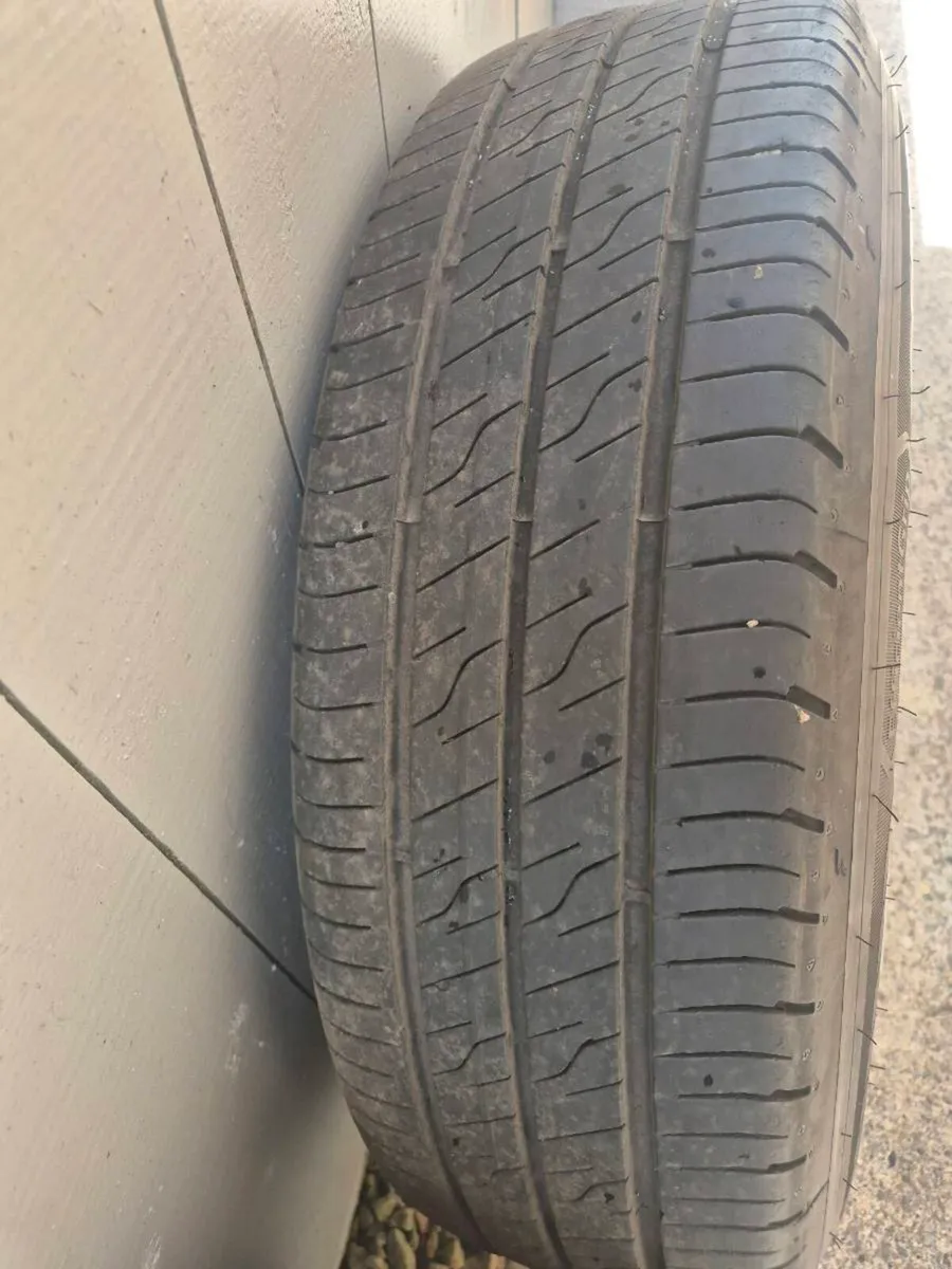 Wheels, tyres,  from 2025 nissan interstar - Image 3