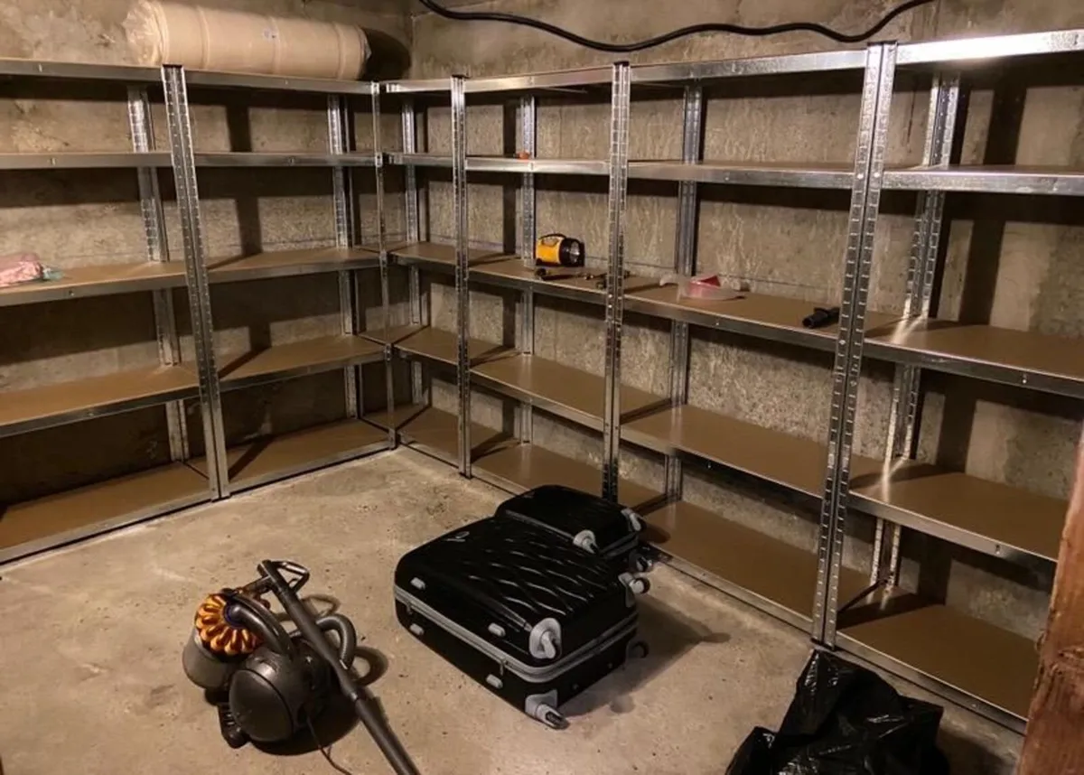 5 Tier Boltless Shelving Racking FREE DELIVERY - Image 1