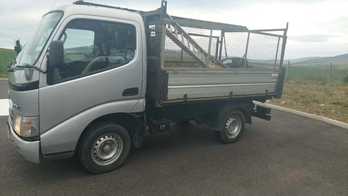 Toyota dyna - Image 4