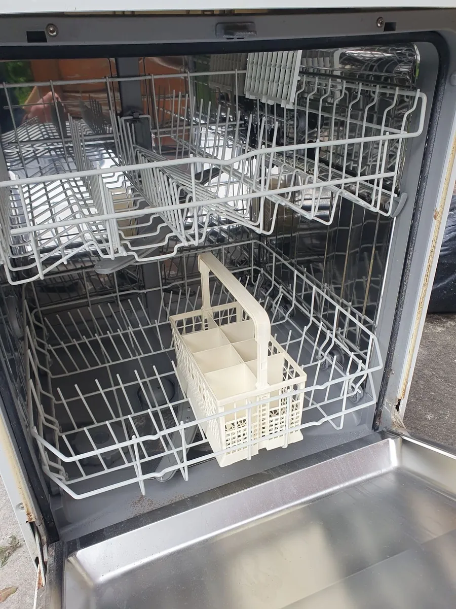 Bosch Dishwasher - Image 3