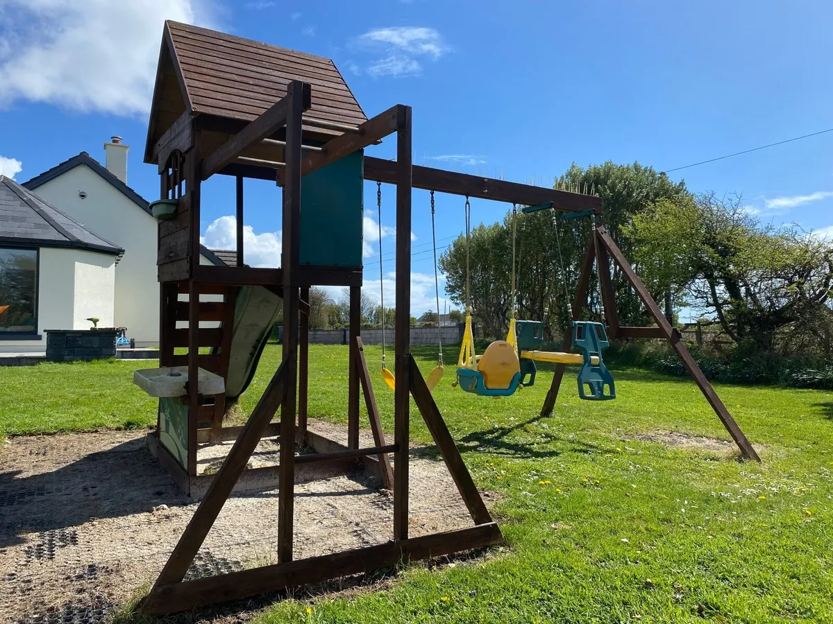 Play tower slide & swing set - Image 2