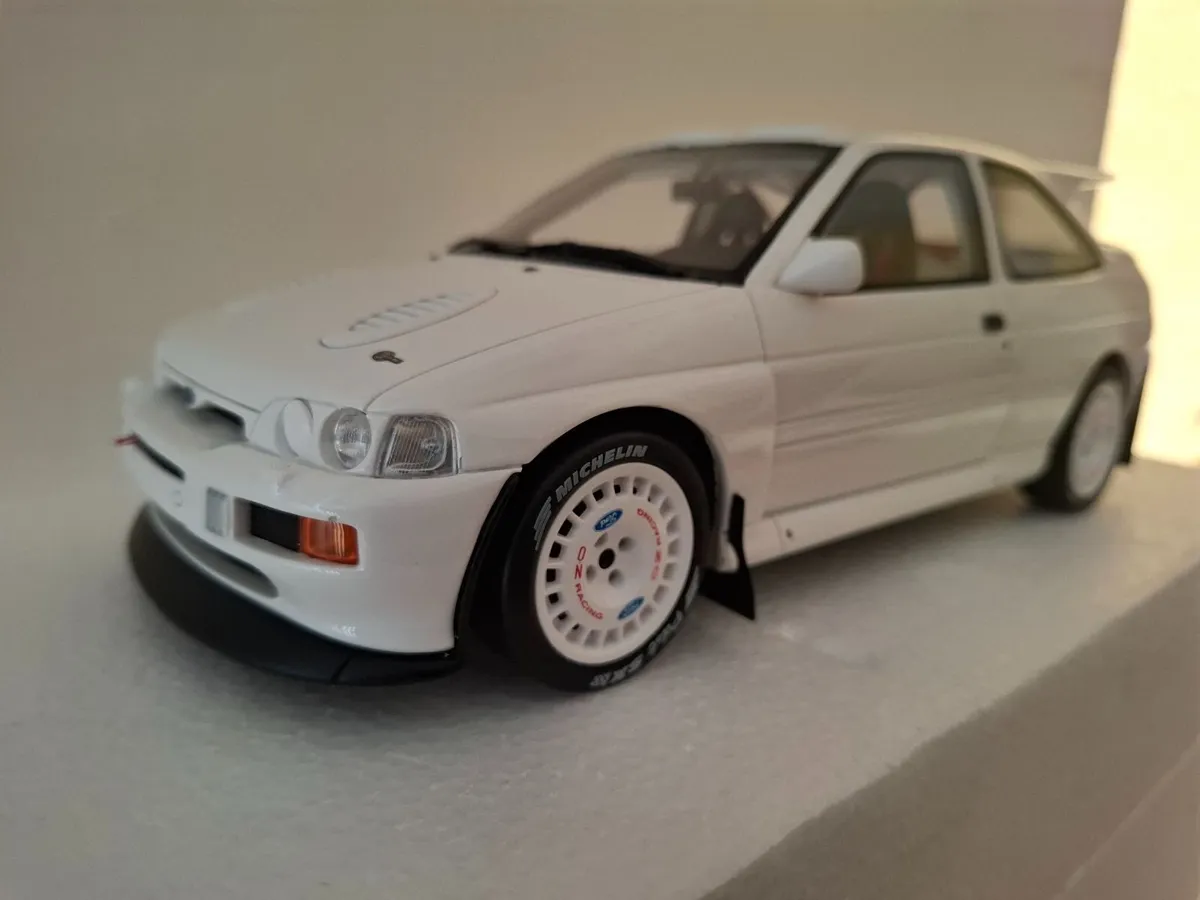 Ford Escort 1994 Cosworth Gr. A - Ottomobile 1/18 - Image 1