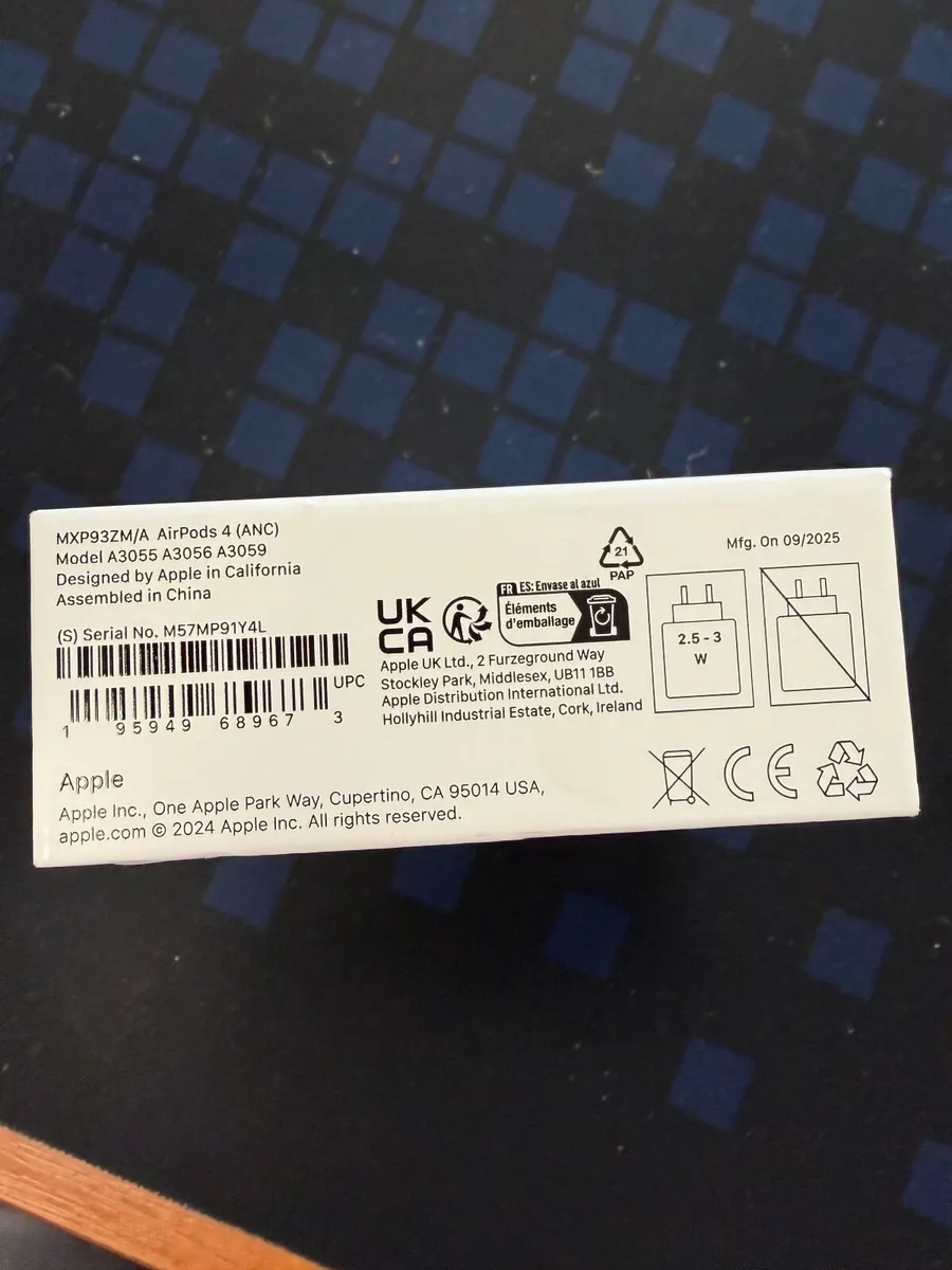 Apple AirPods 4 Active Noise Cancelling Brand New - Image 3