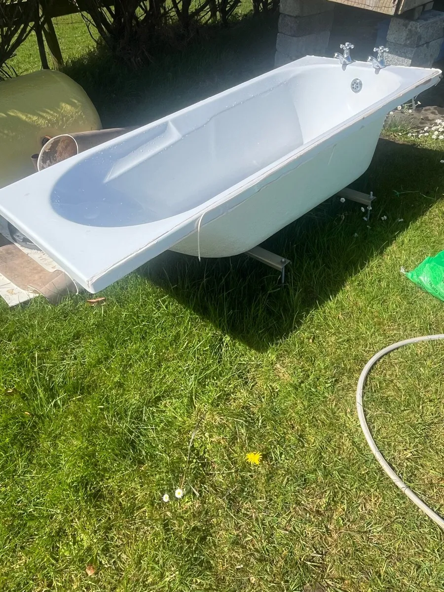 Sink basin, bath, shower  and toilet - Image 2