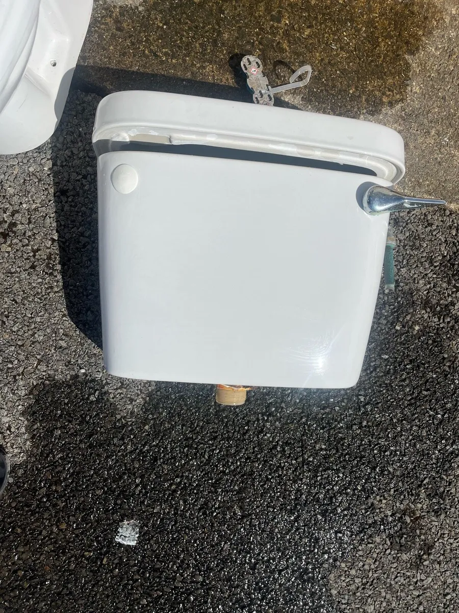 Sink basin, bath, shower  and toilet - Image 3