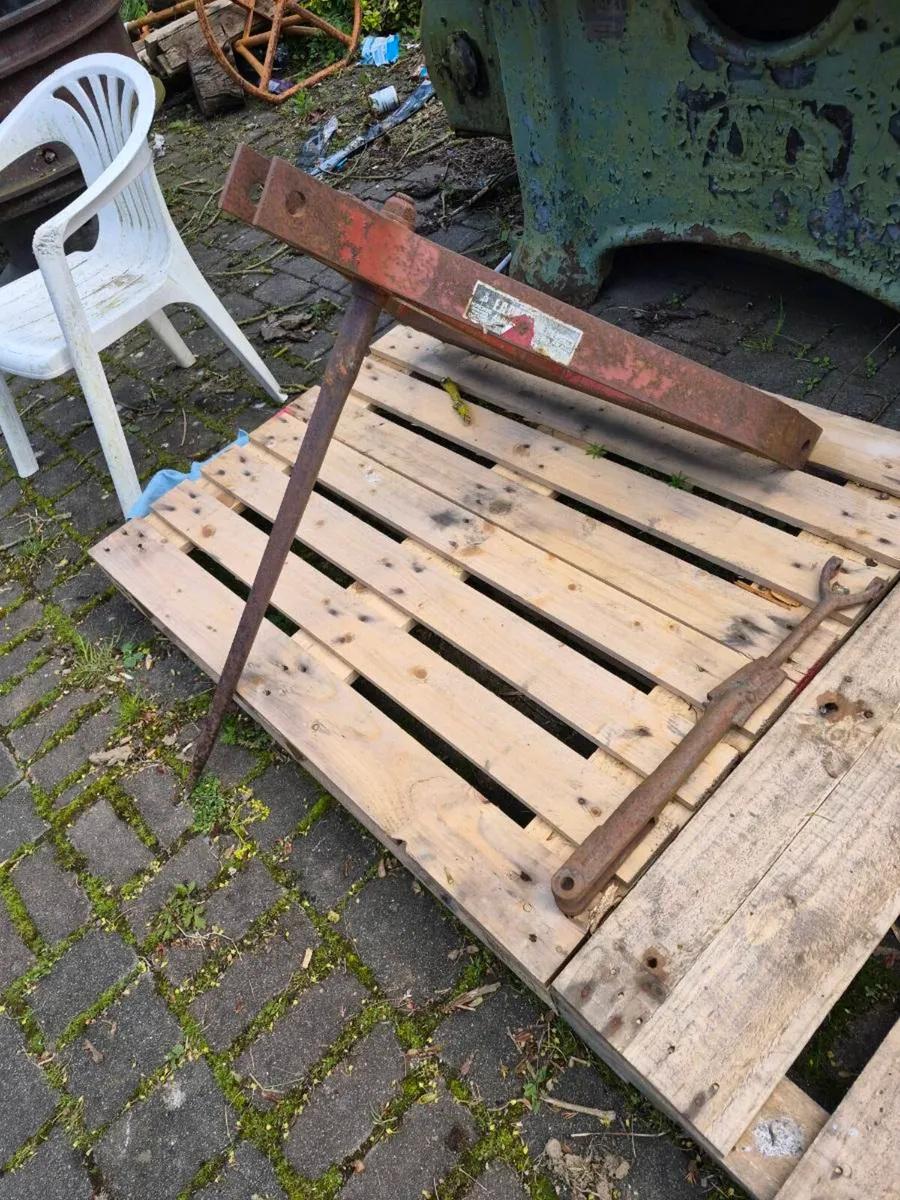 Old Blacksmith's  Vice - Image 3