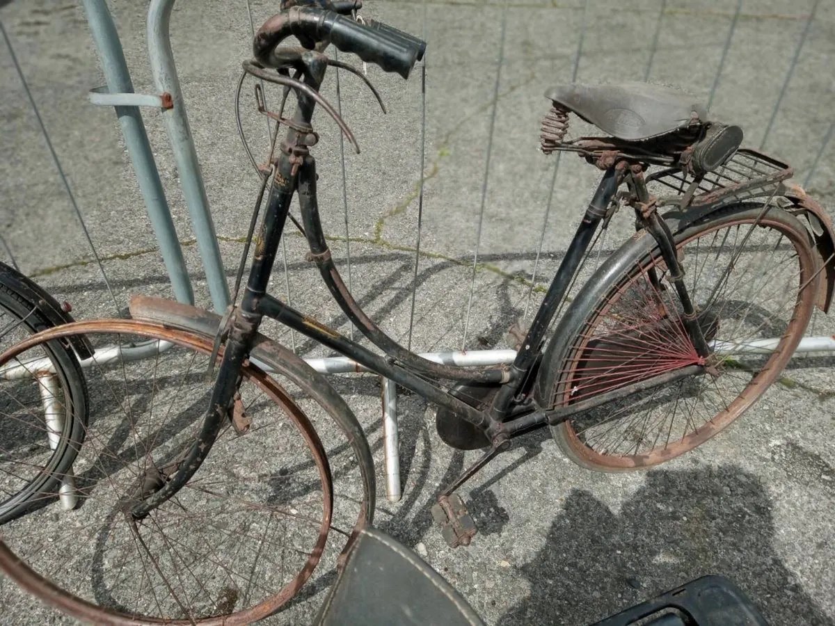 Proper period High Nellie bikes - Image 2