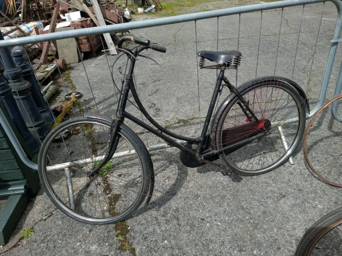 Proper period High Nellie bikes - Image 4