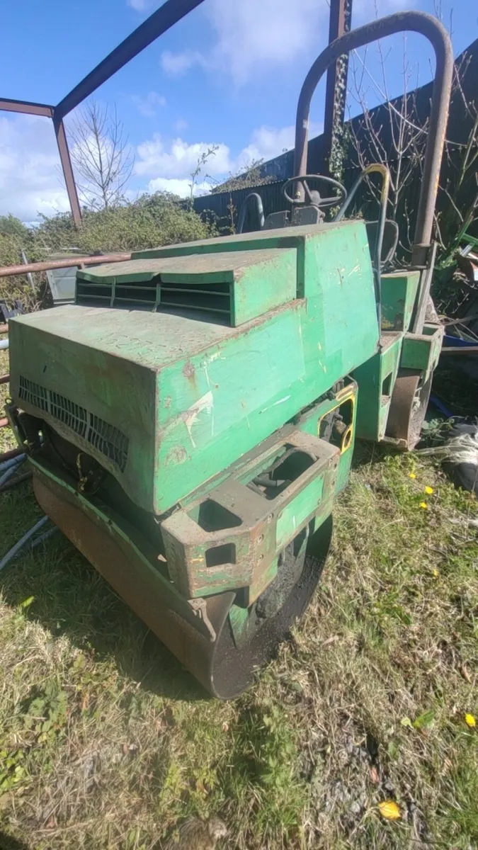 Bomag 120 roller - Image 1