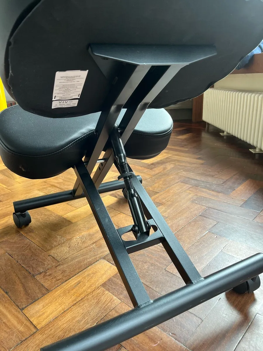 Kneeling chair - Image 2