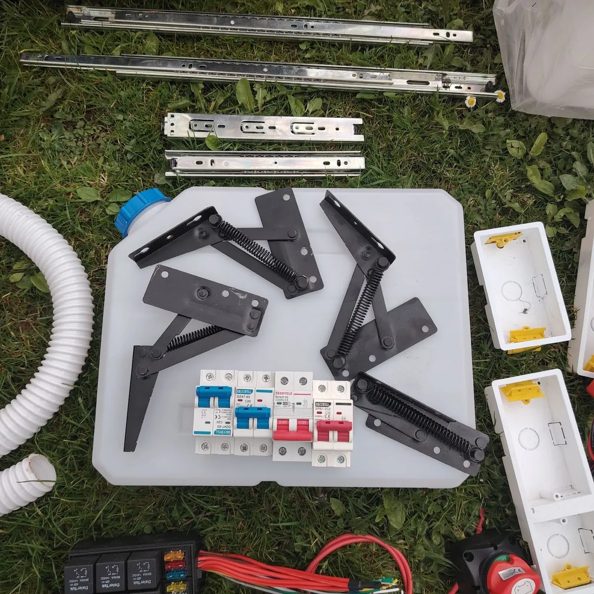 Campervan conversion parts - Image 3