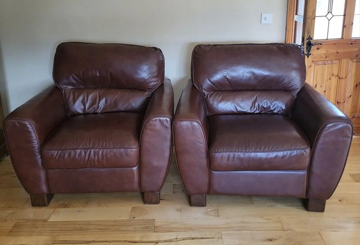 Brown leather armchairs - Image 1