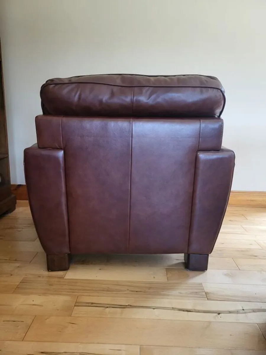 Brown leather armchairs - Image 3