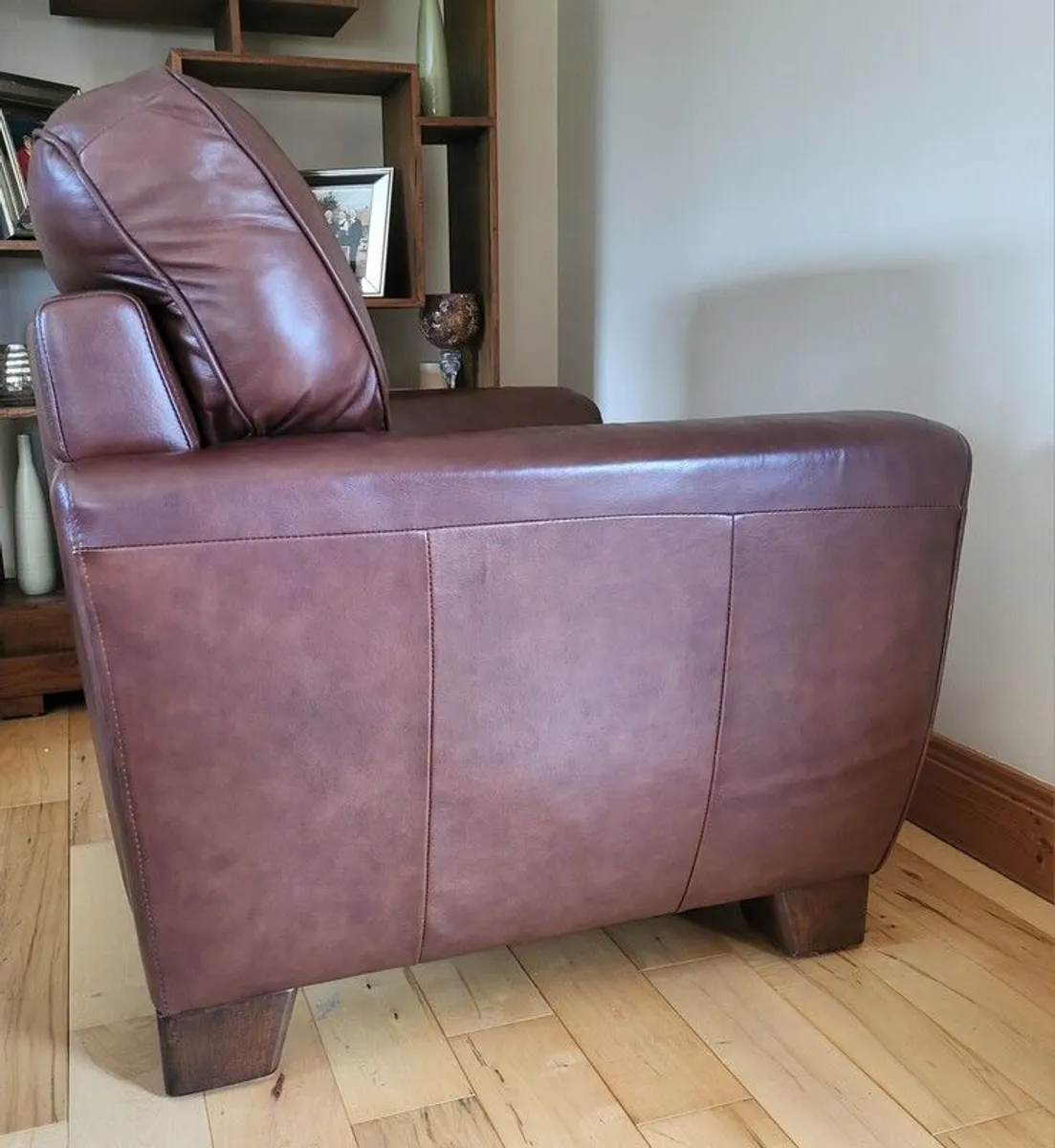 Brown leather armchairs - Image 4