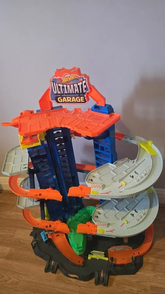 Hot Wheels - Image 1