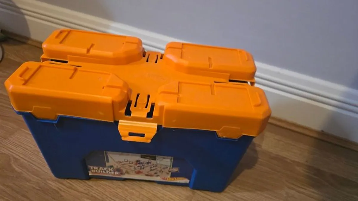 Hot Wheels - Image 2