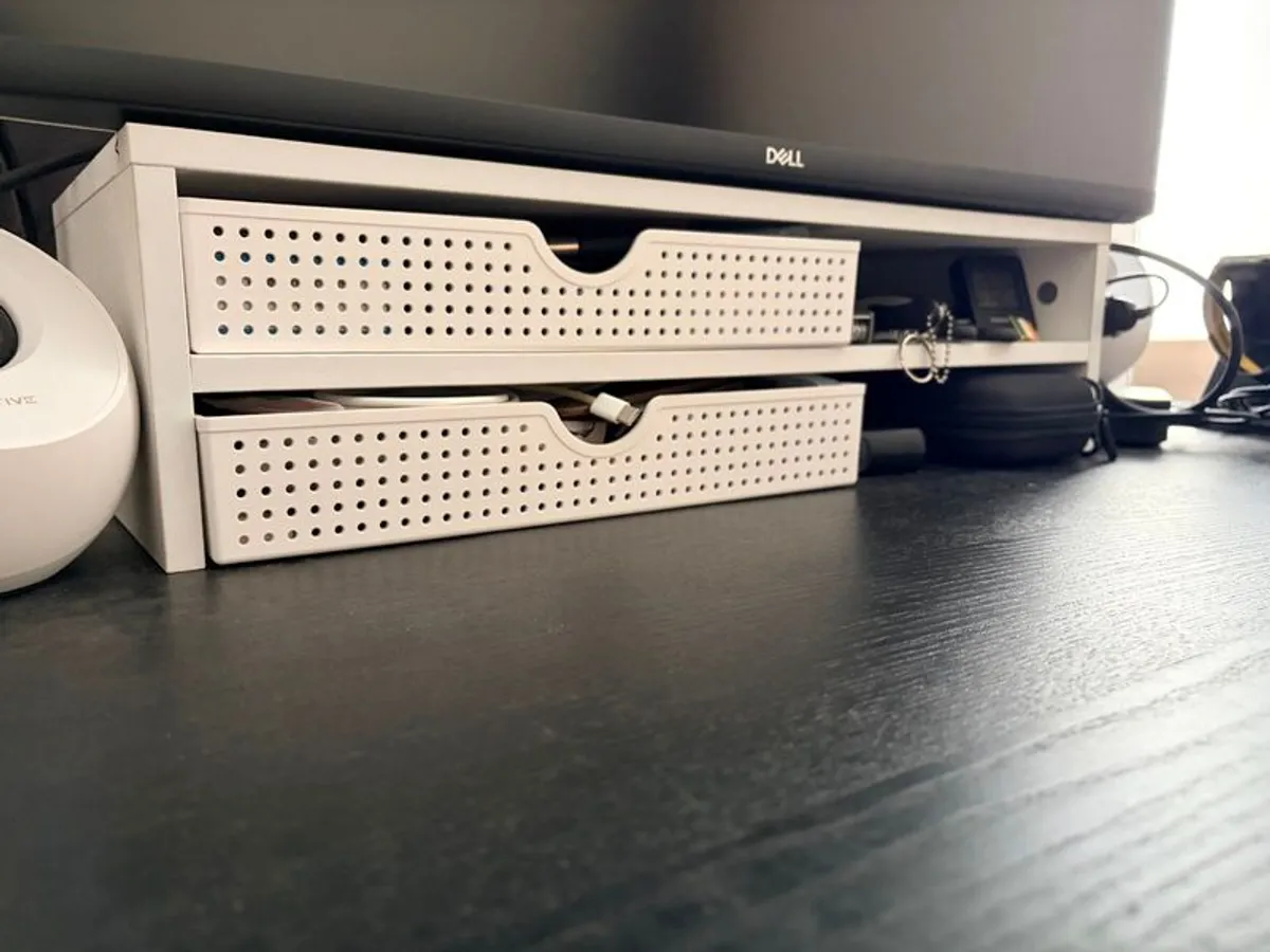 Standing Desk and ergonomic chair - Image 3