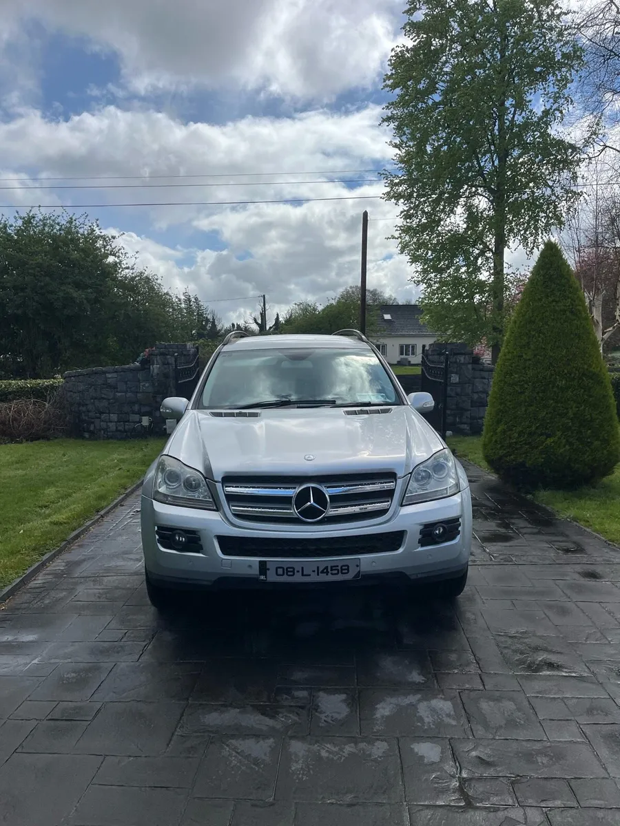 Mercedes GL 320 - Image 1