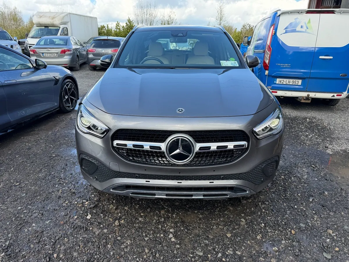 Mercedes Benz gla 250e - Image 2