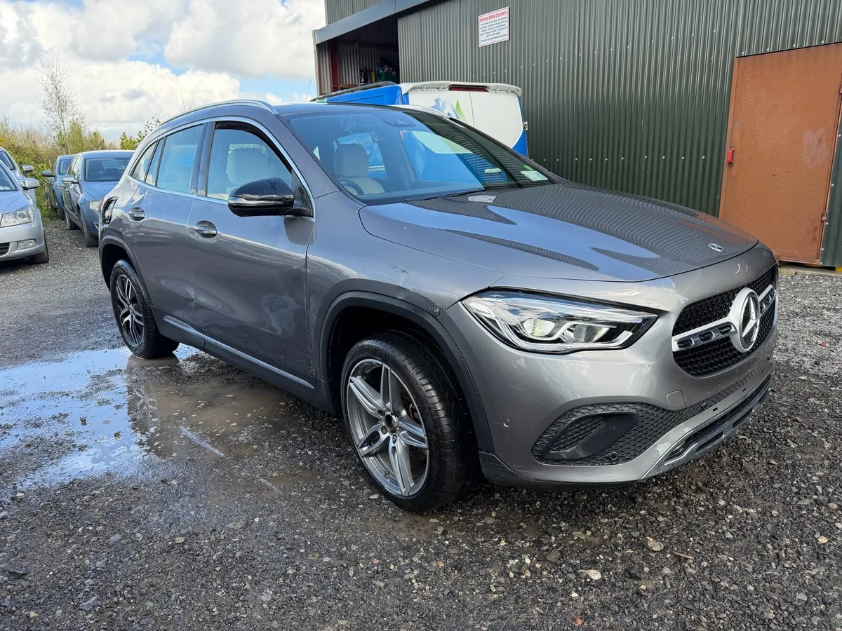 Mercedes Benz gla 250e - Image 3