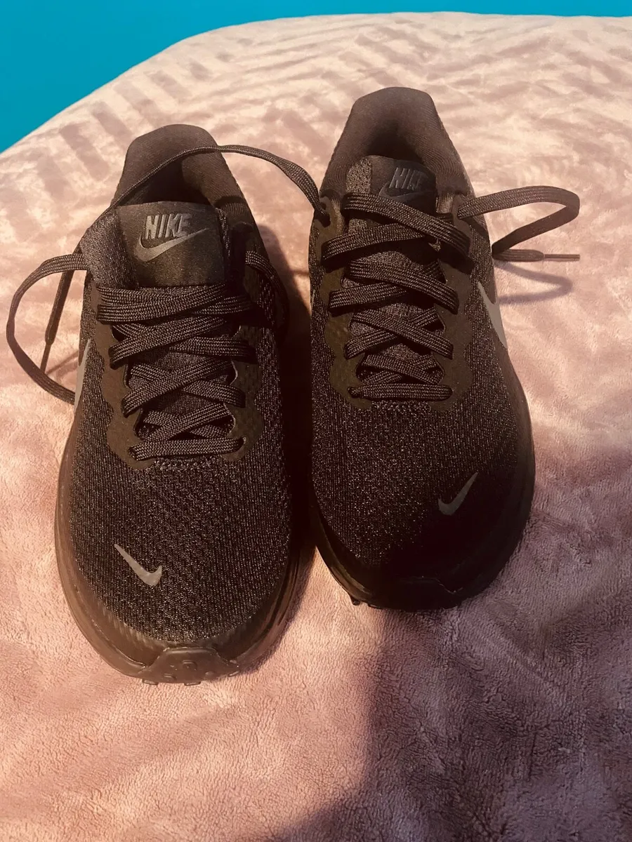 Nike Trainers - Image 4