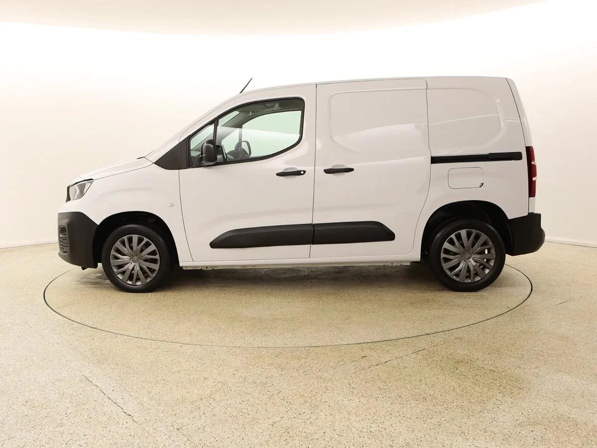 2022 Peugeot Partner 1.5 HDI Professional 3 seater - Image 4