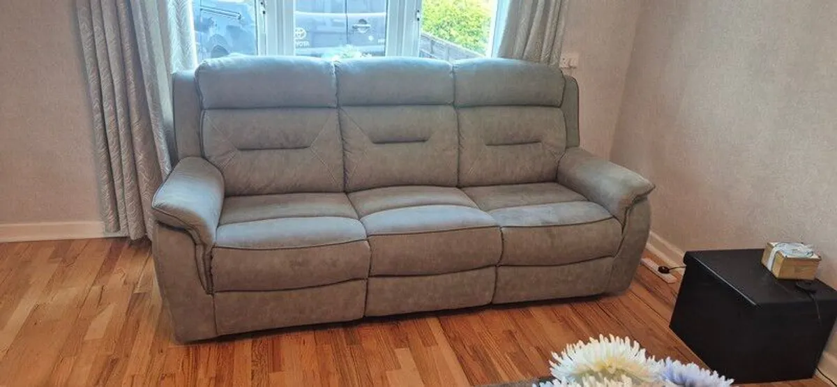3 seater sofa - Image 3