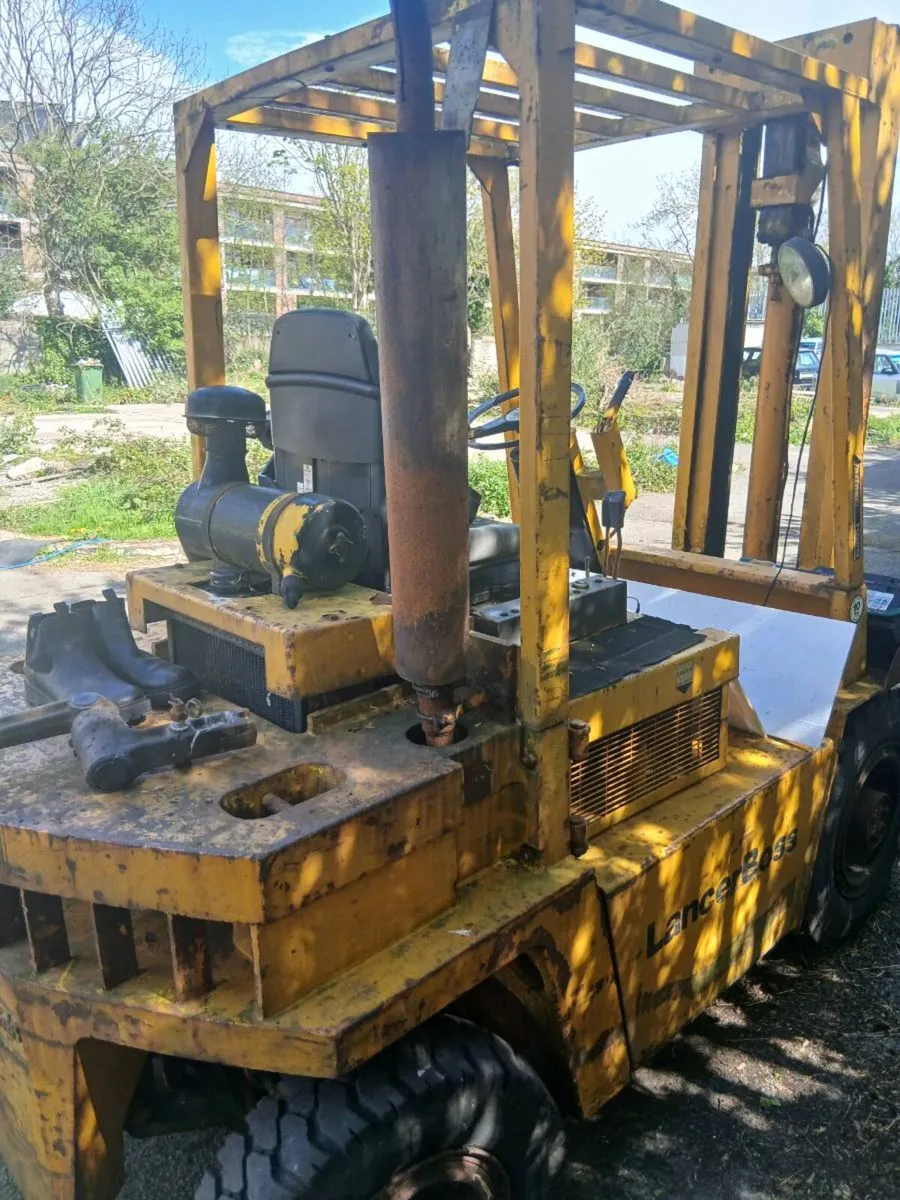 Diesel forklift Parkinson engine - Image 2