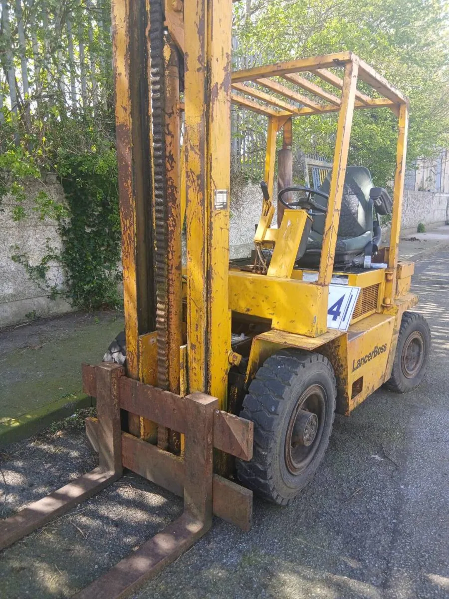 Diesel forklift Parkinson engine - Image 4