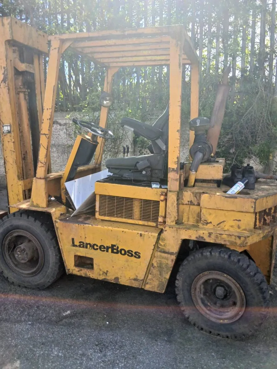 Diesel forklift Parkinson engine - Image 1