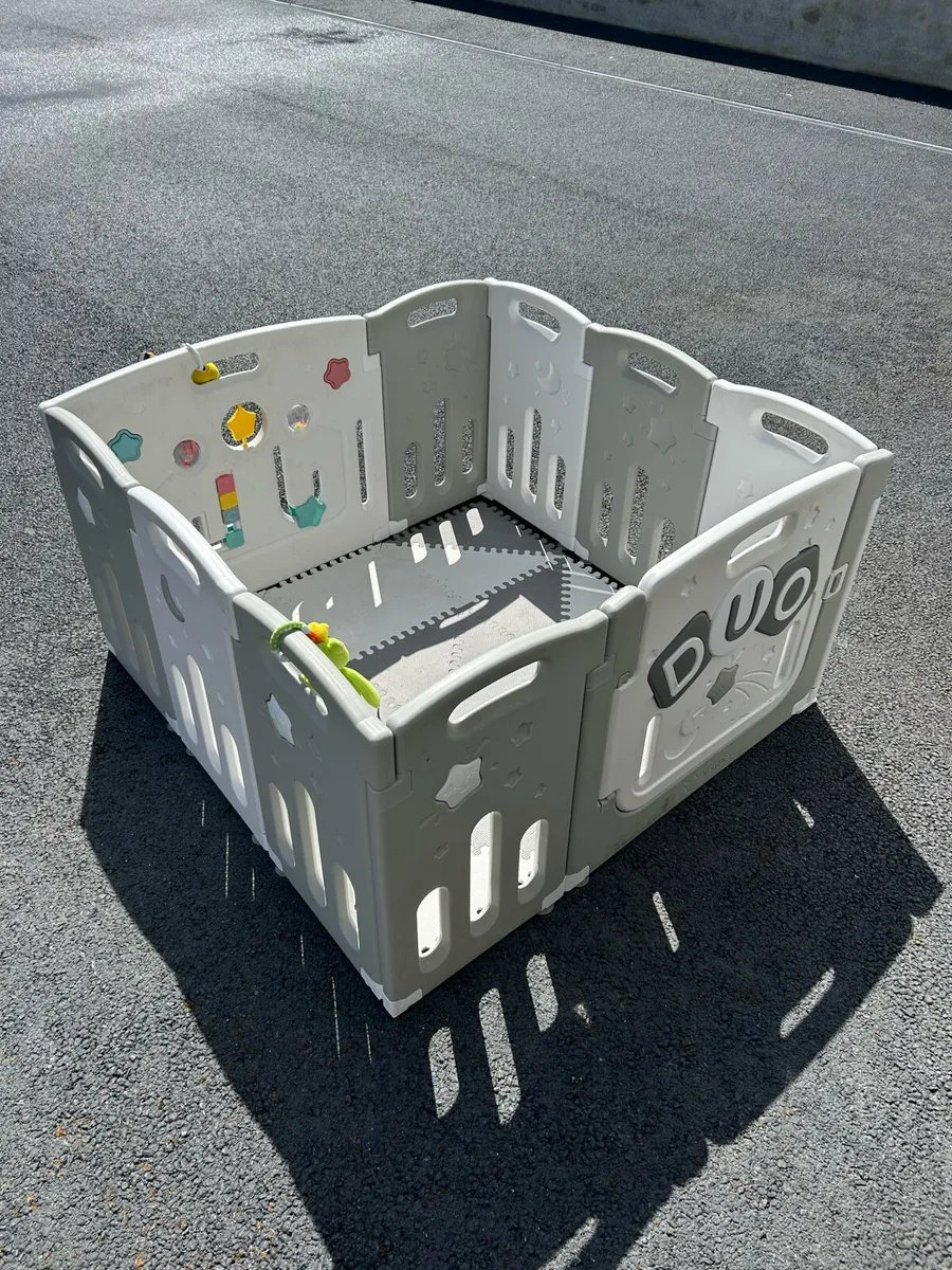 Play Pen - Image 1