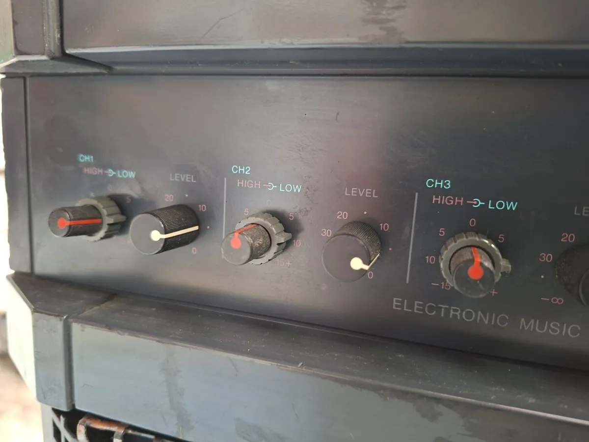 50 Watt Combo Amplifier - Image 4