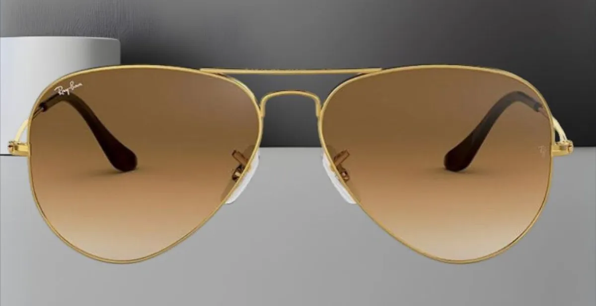 Authentic BNWT Ray-Ban Unisex Aviator Sunglasses - Image 4