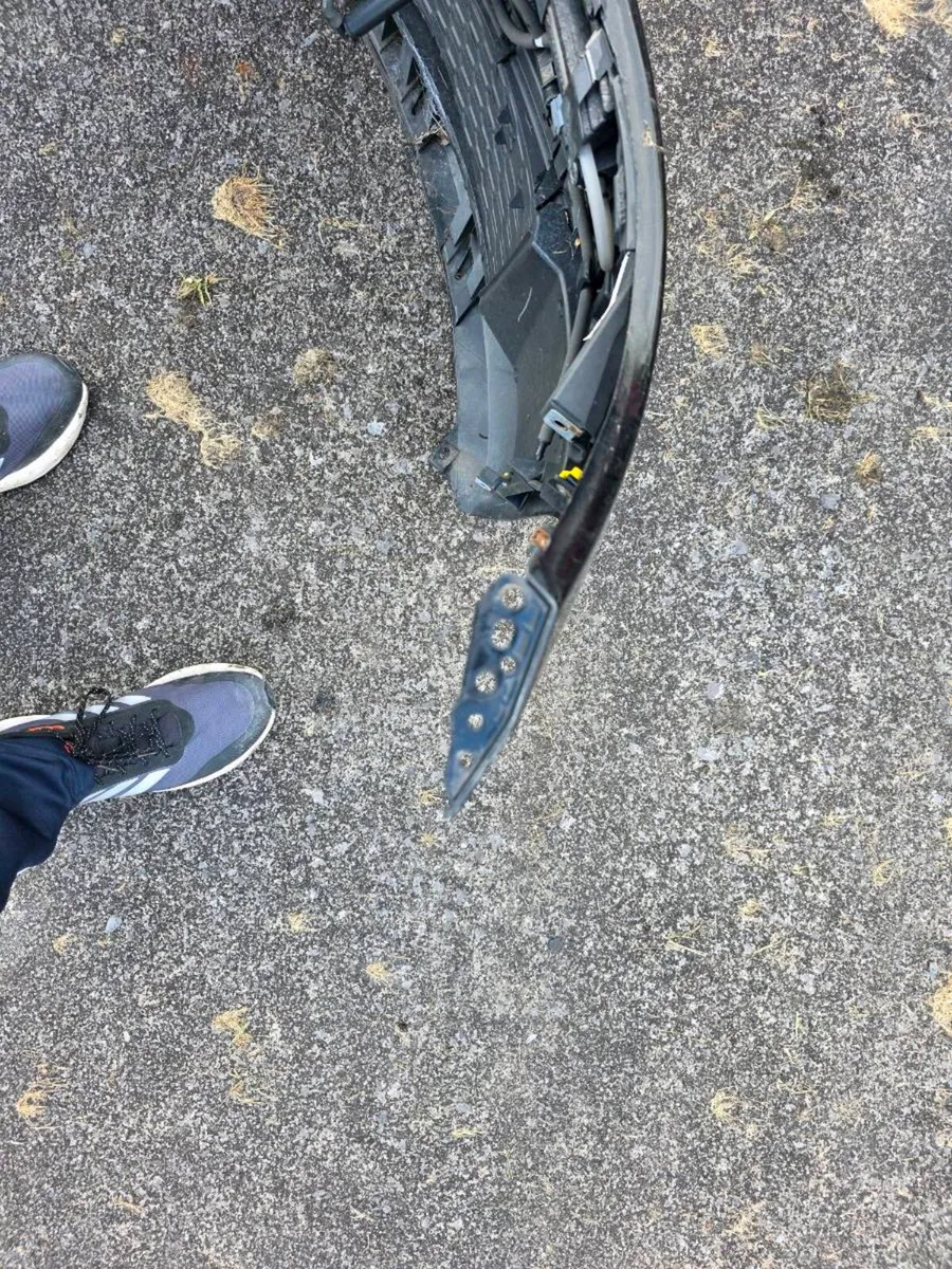 2018 jaguar xf x260 front - Image 4