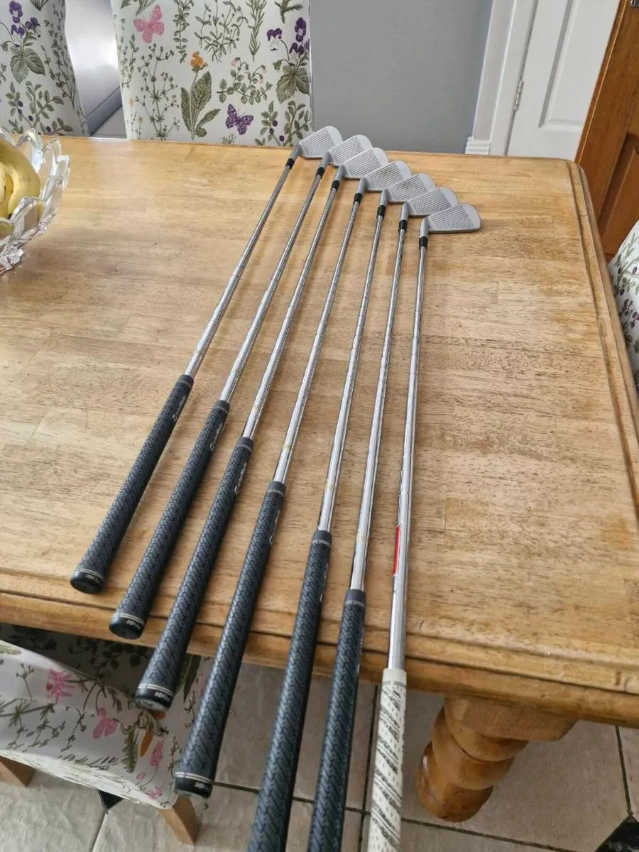 Taylormade p770 irons 5 to A wedge - Image 3