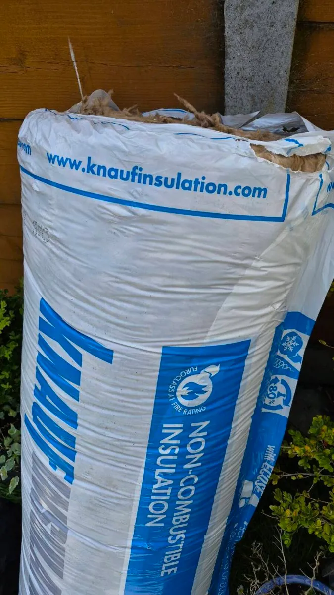 Knauf Earthwoll Loft Roll 44 Combi - Image 3