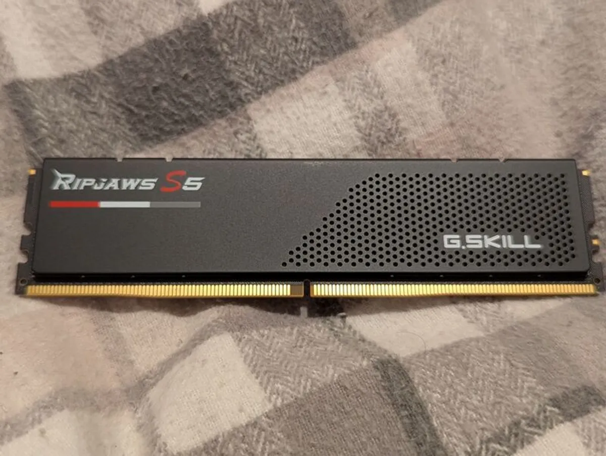 DDR5 RAM 32GB (x1) G.skill Ripjaws S5 Pc 6000 Cl36 Intel Xmp / Amd Expo - Image 1