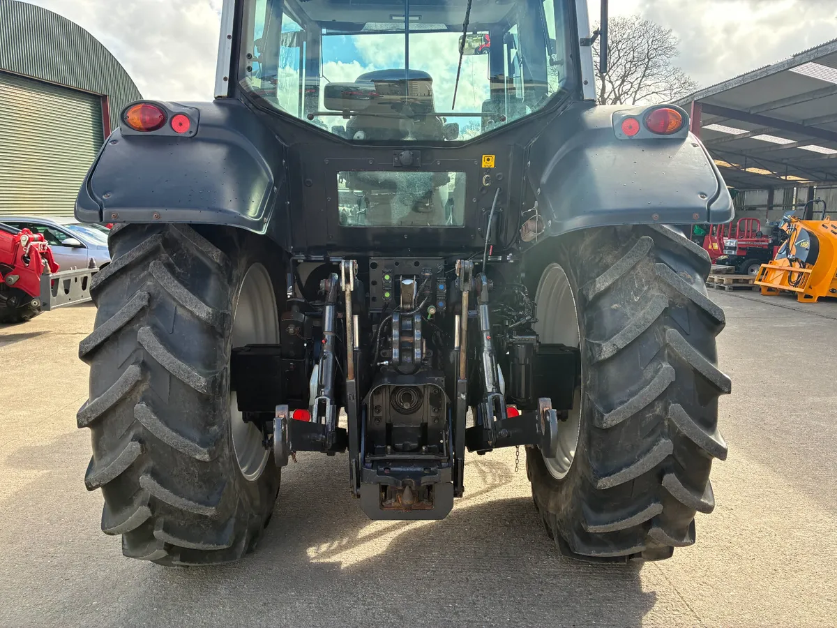 VALTRA T121 - Image 2