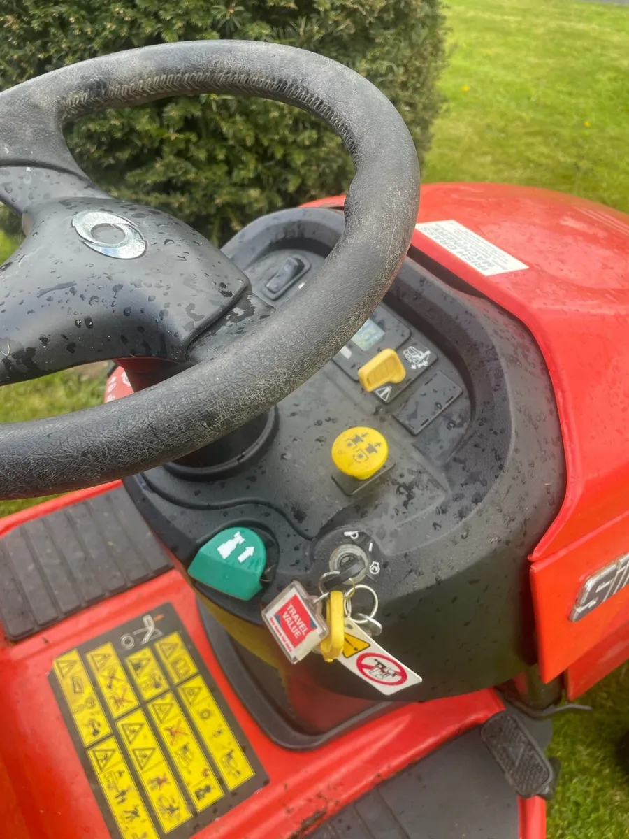 Ride on lawnmower - Image 3