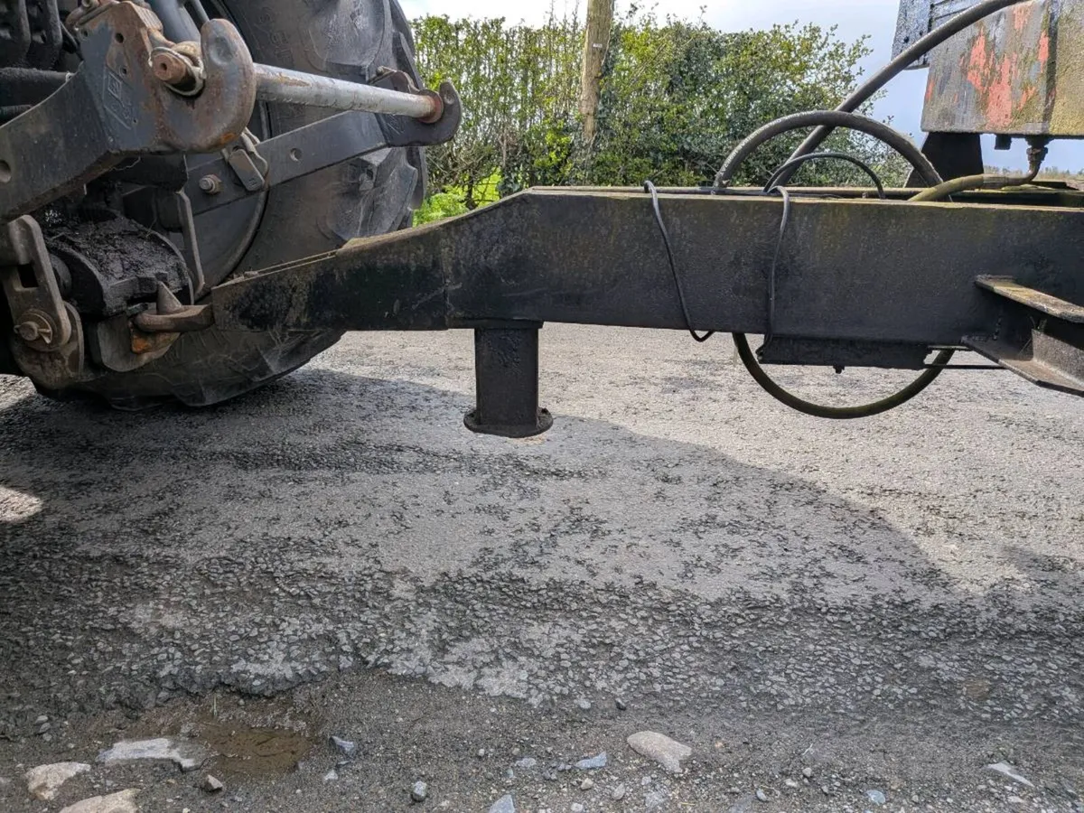 Tipping trailer - Image 2