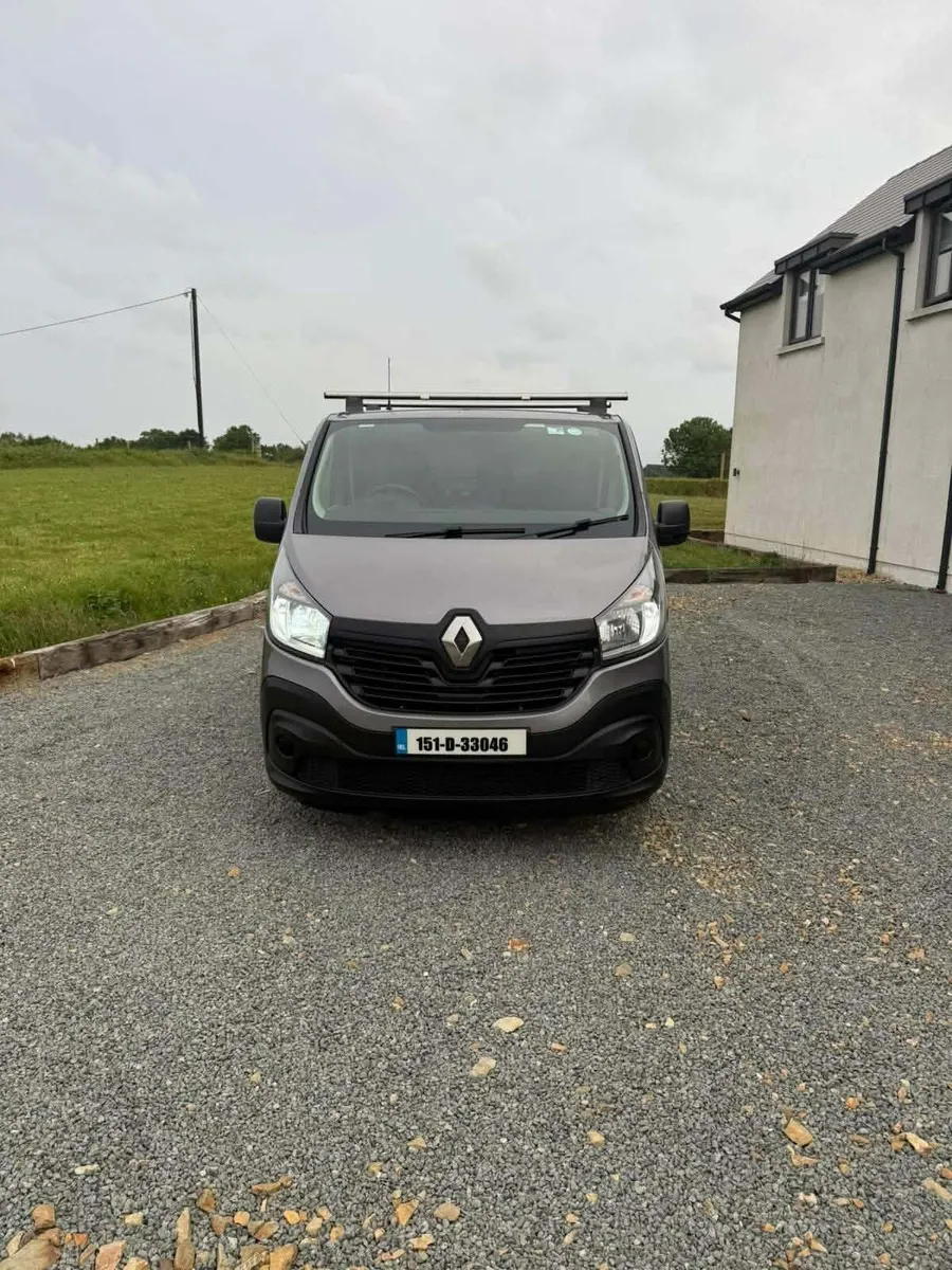 Renault Trafic 2015 - Image 2
