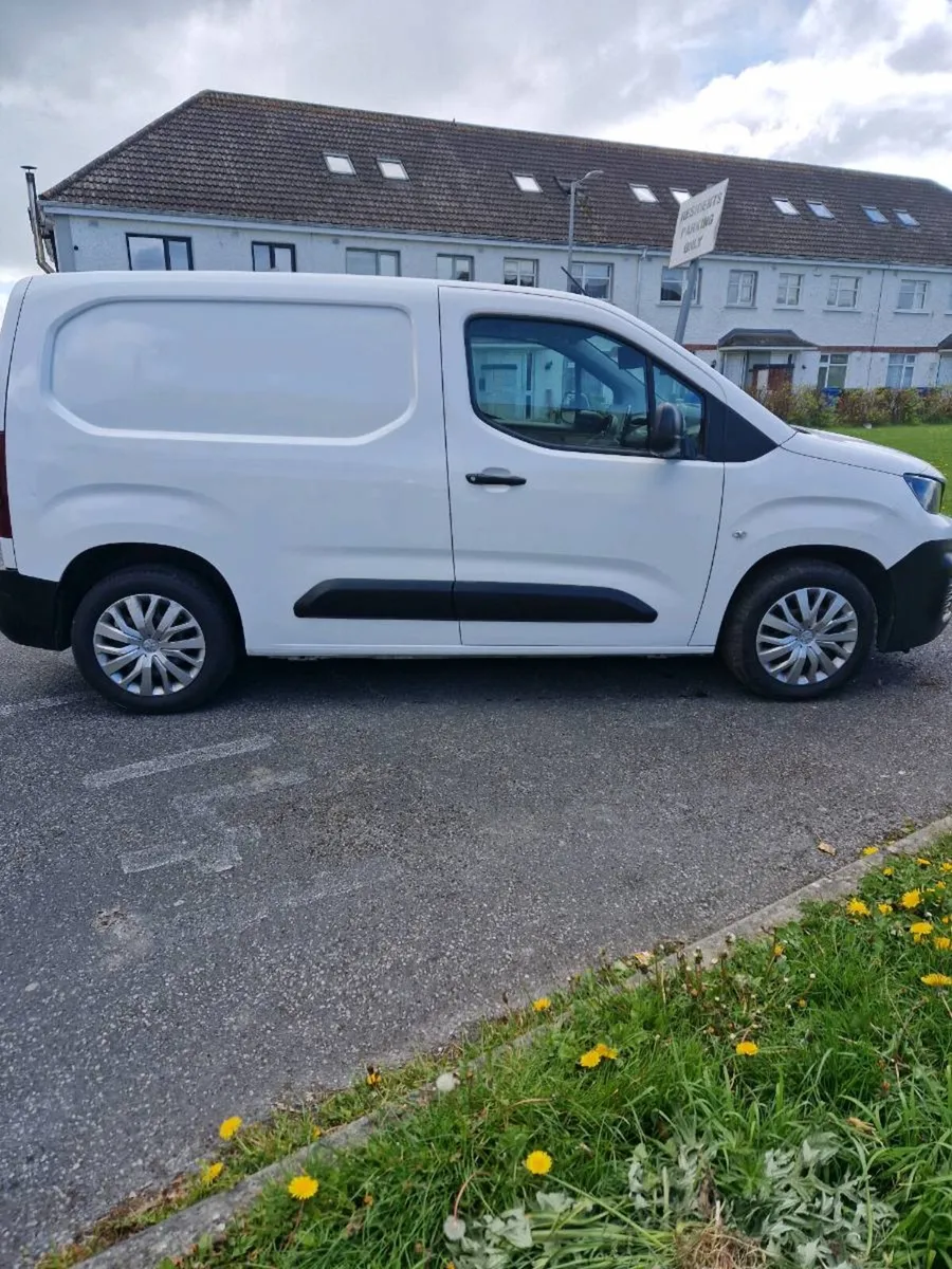 Peugeot Partner Prof Plus - Image 4