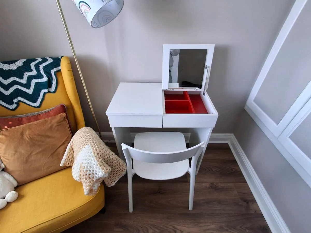 Dressing table - Image 2