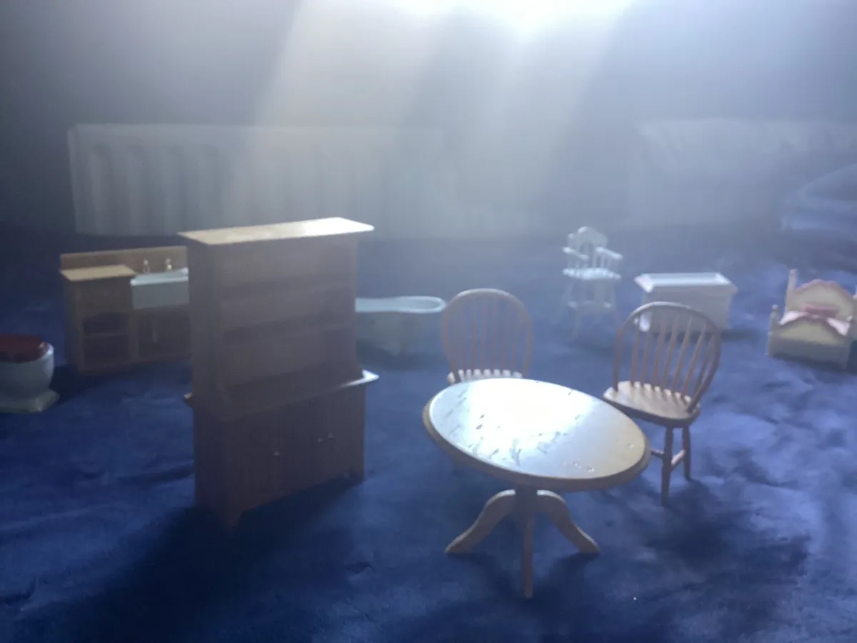 Antique dolls house furniture - Image 3