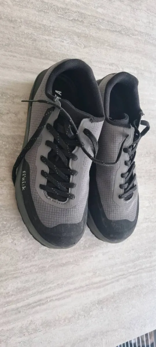 Fizik Gravita Versor Flat Shoes Mtb 4 1/2 Uk - Image 1