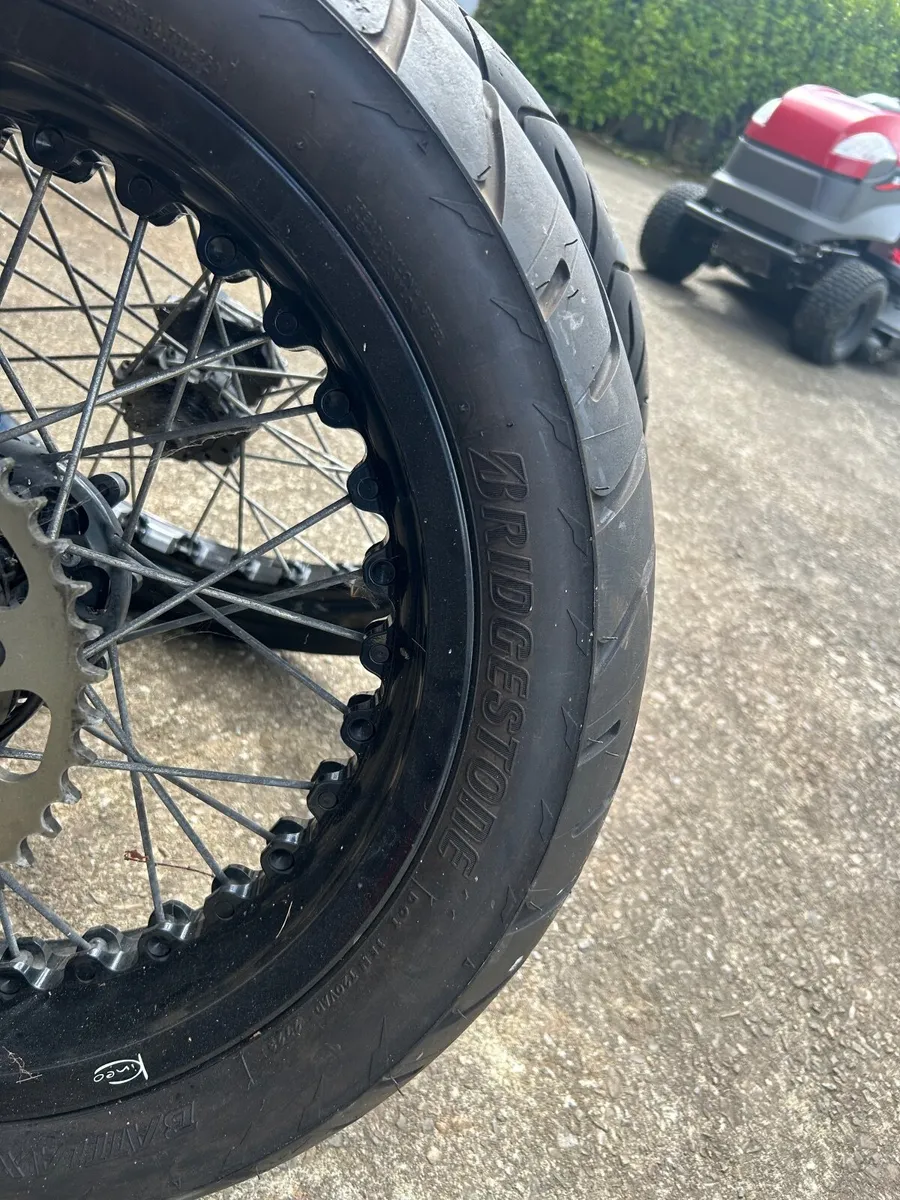 AFRICA TWIN, - Image 2